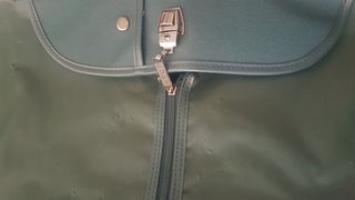 perchero portátil. ideal para que trasporte ropa.