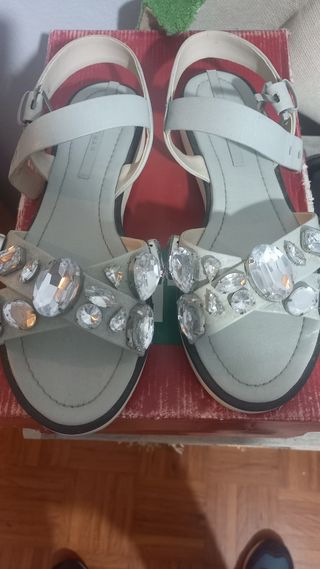 sandalias zara