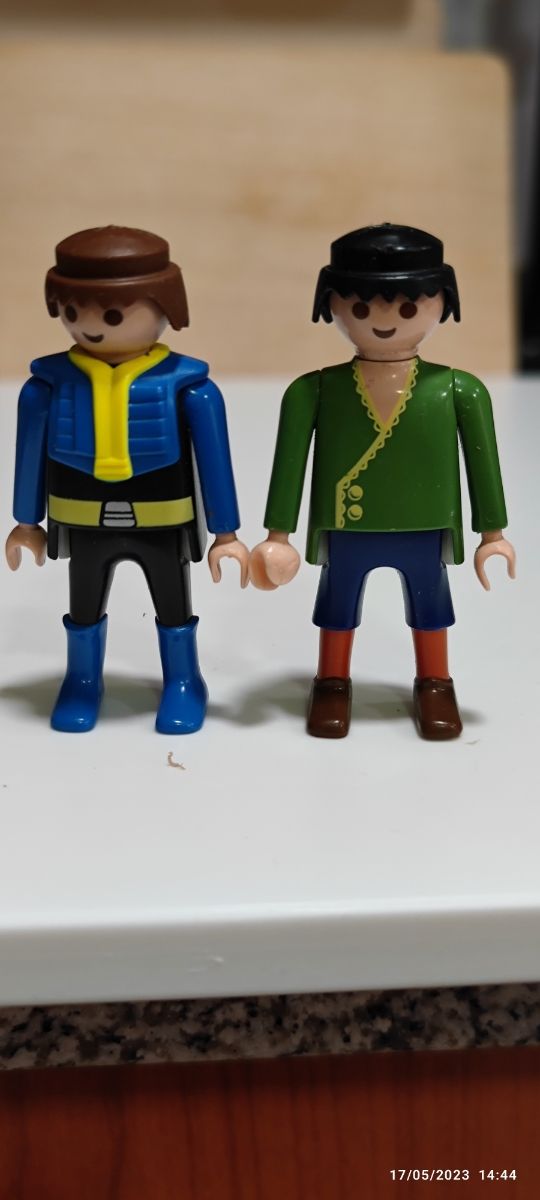 Playmobil 10 muñecos