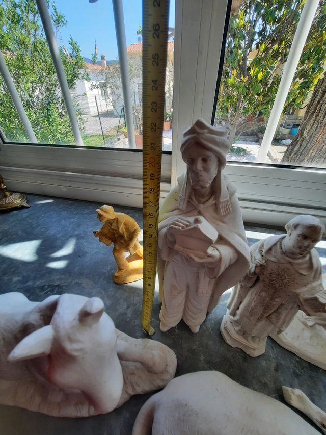 Figure da restaurare e dipingere