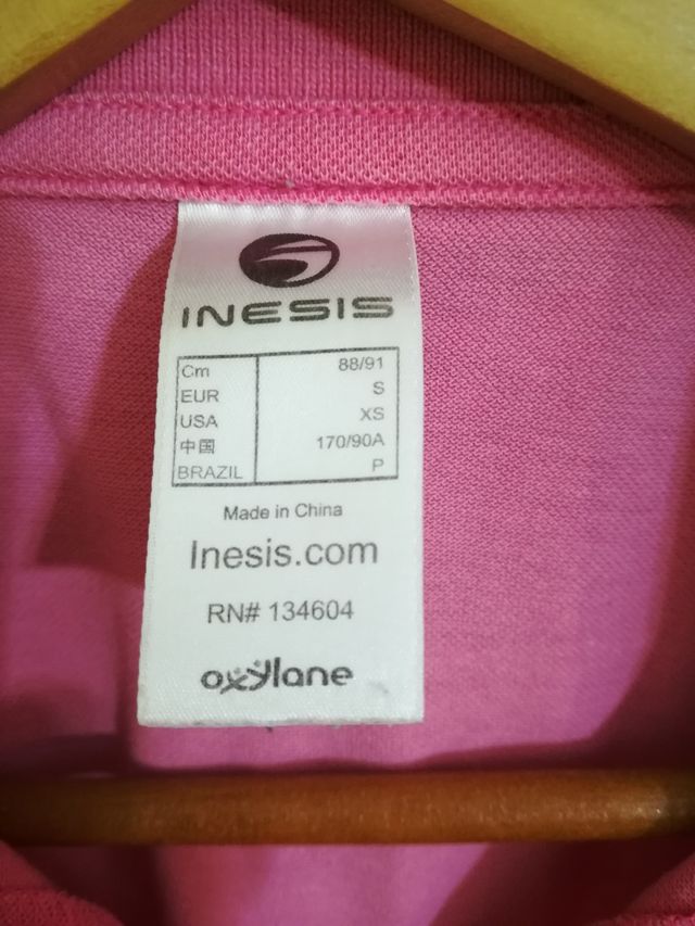 Camiseta rosa Inesis.