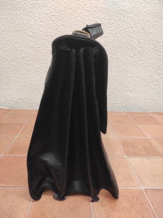 Maletín mediano negro de piel