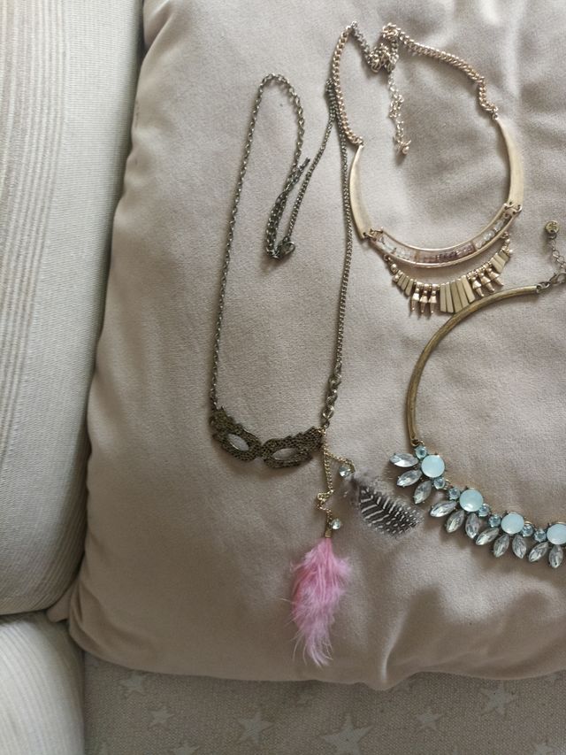 Collares gargantillas 3€