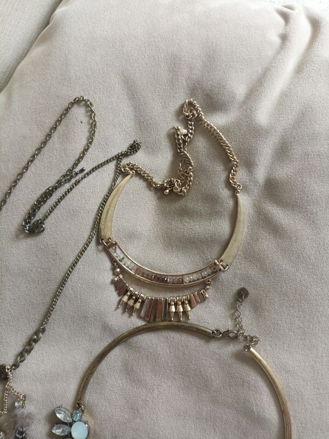 Collares gargantillas 3€