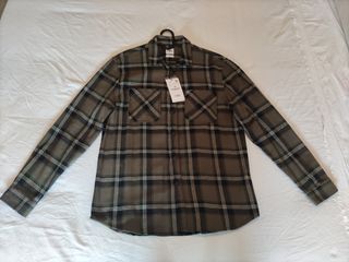 Sobrecamisa Zara hombre. Talla L