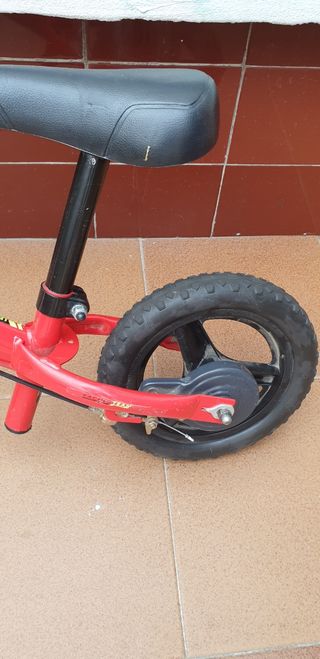 bicicleta sin pedales