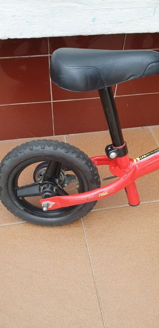 bicicleta sin pedales