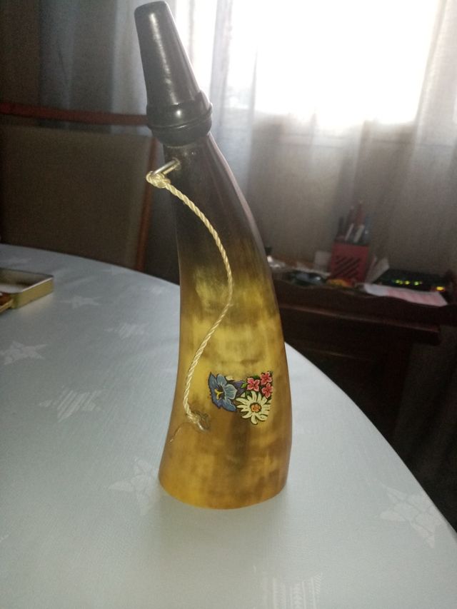 CUERNO DECORACIÓN 