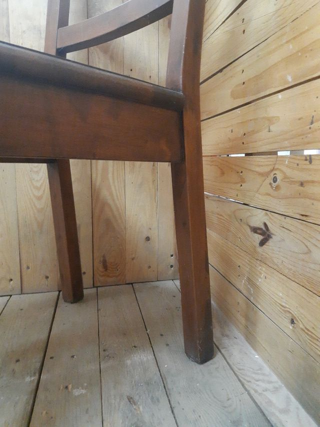 Silla de pino estilo Bode