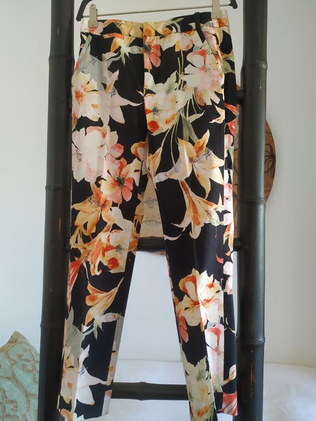 Pantalón recto Zara