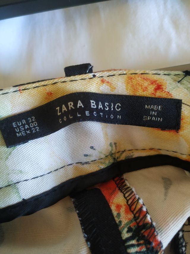 Pantalón recto Zara