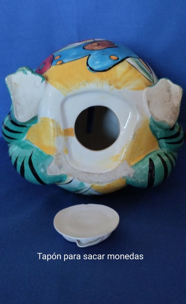 Hucha de cerámica en forma de rana