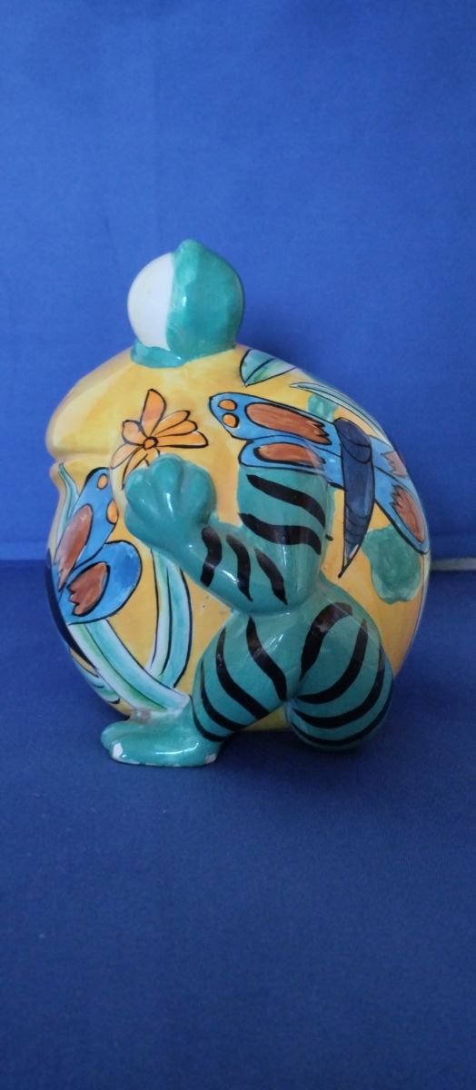 Hucha de cerámica en forma de rana