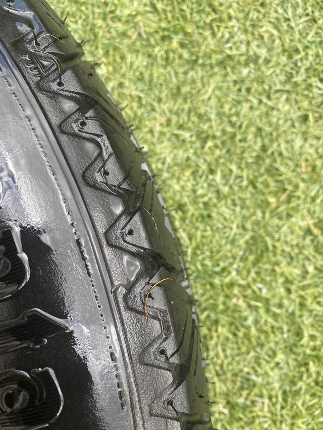 Rueda de repuesto continental sin rodar