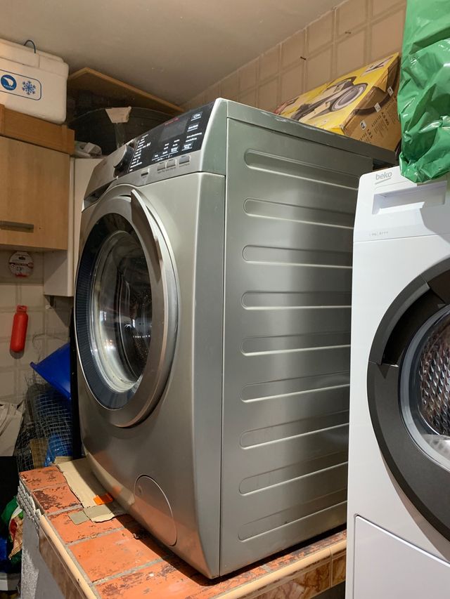 Lavadora carga frontal-AEG