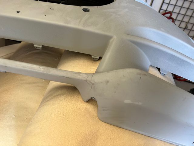 Se vende paragolpes delantero JAGUAR XE 2017