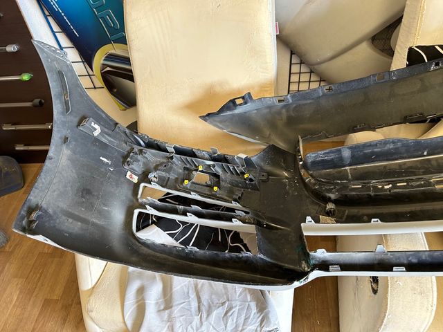 Se vende paragolpes delantero JAGUAR XE 2017