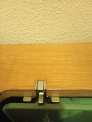 preciosa máquina de coser Alfa