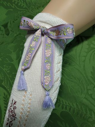 LLIGACAMES NUEVO liga para medias Lila con borlas