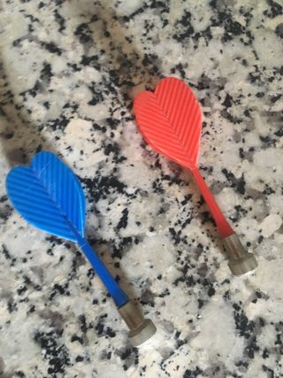 Diana y dardos magnéticos