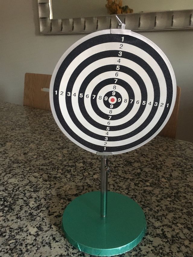 Diana e dardos magnéticos