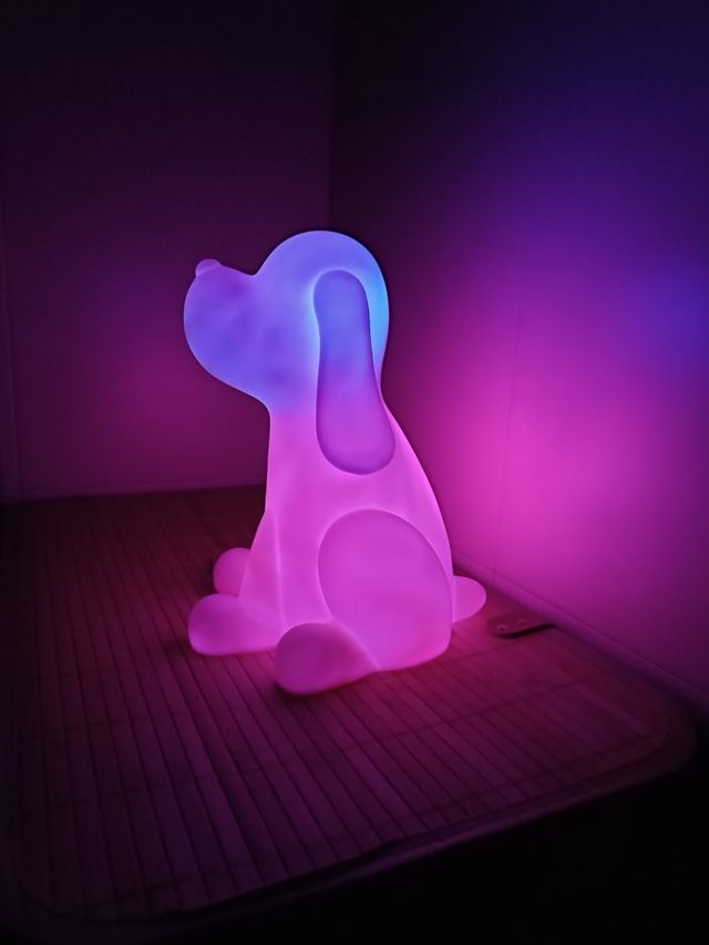 Lámpara con forma de perro