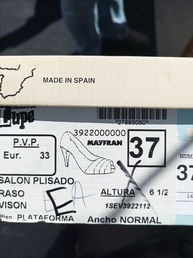 Zapato de vestir de raso