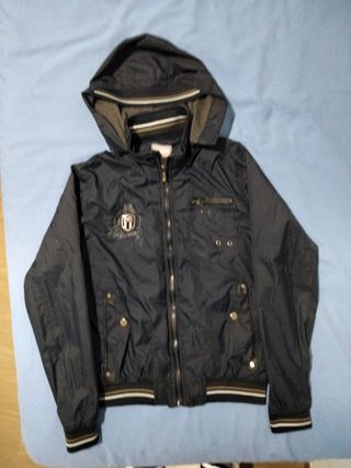 Cazadora impermeable