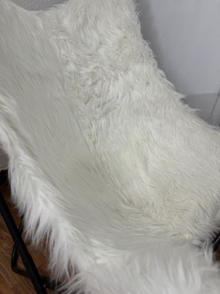 Sillon Butterfly mariposa de pelo blanco crema