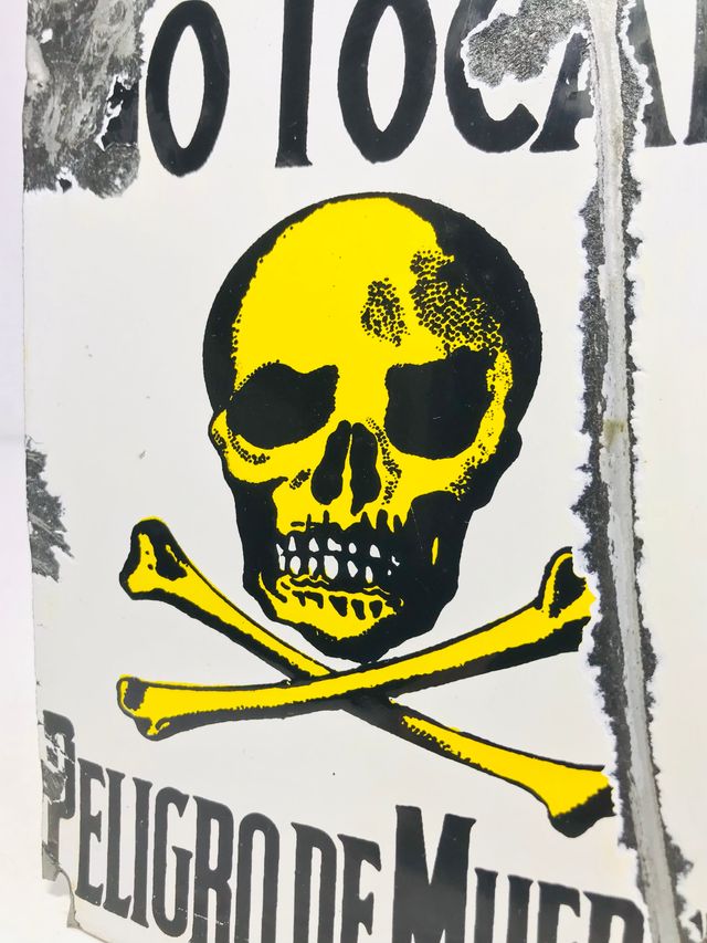 PLACA NO TOCAR PELIGRO DE MUERTE