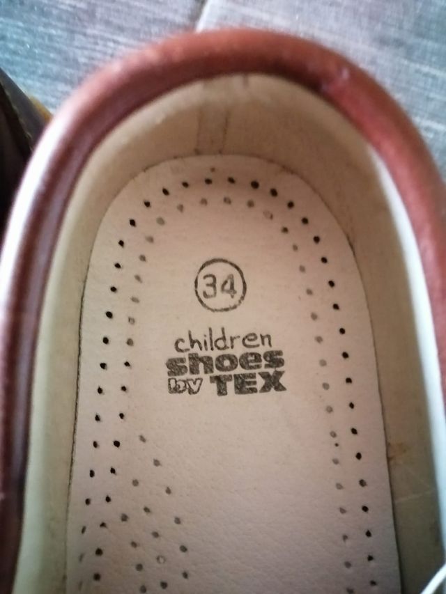 Náuticos infantiles nuevos de piel