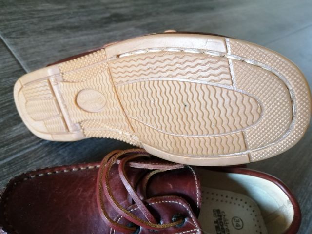 Náuticos infantiles nuevos de piel