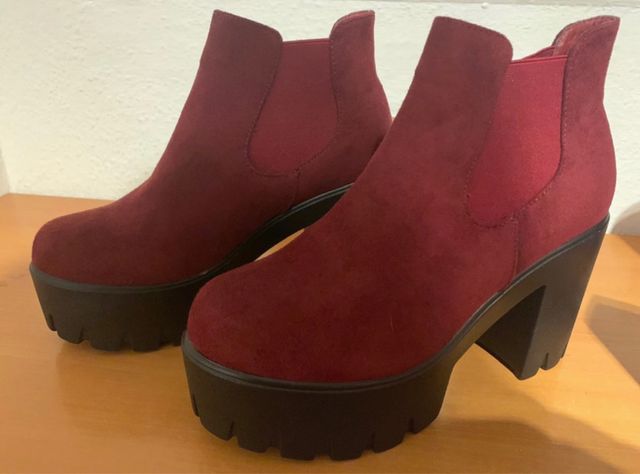 Botines granates de tacón