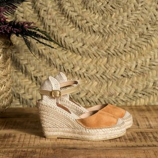 2 pares Alpargatas colores rojo y verde