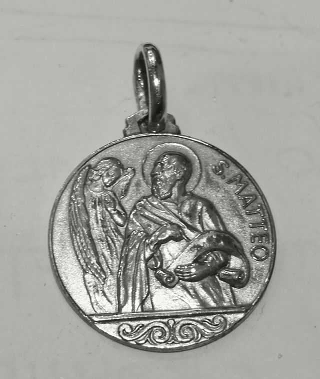 MEDALLA SAN MATEO EVANGELISTA EN PLATA - 21mm