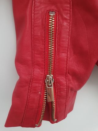 Cazadora cuero roja 