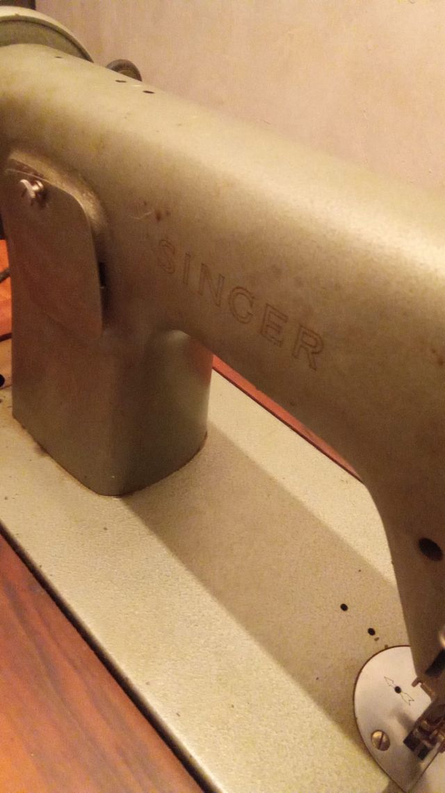 Máquina de coser antigua