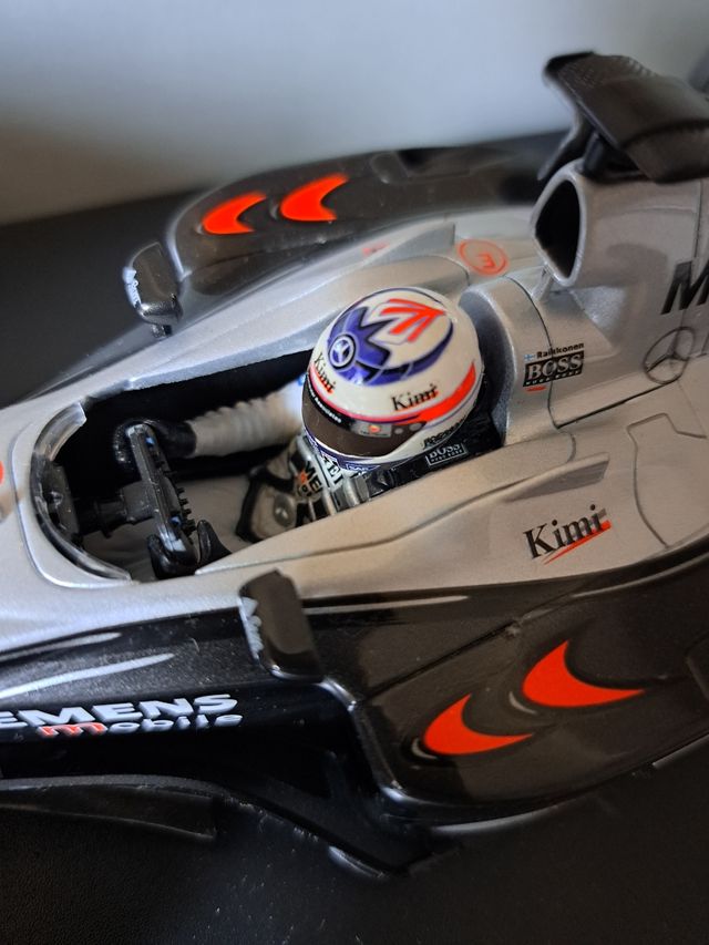 Minichamps McLaren Mercedes MP4-18 Kimi Raikkonen