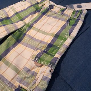 Nuevo. Pantalón corto T/6-7a