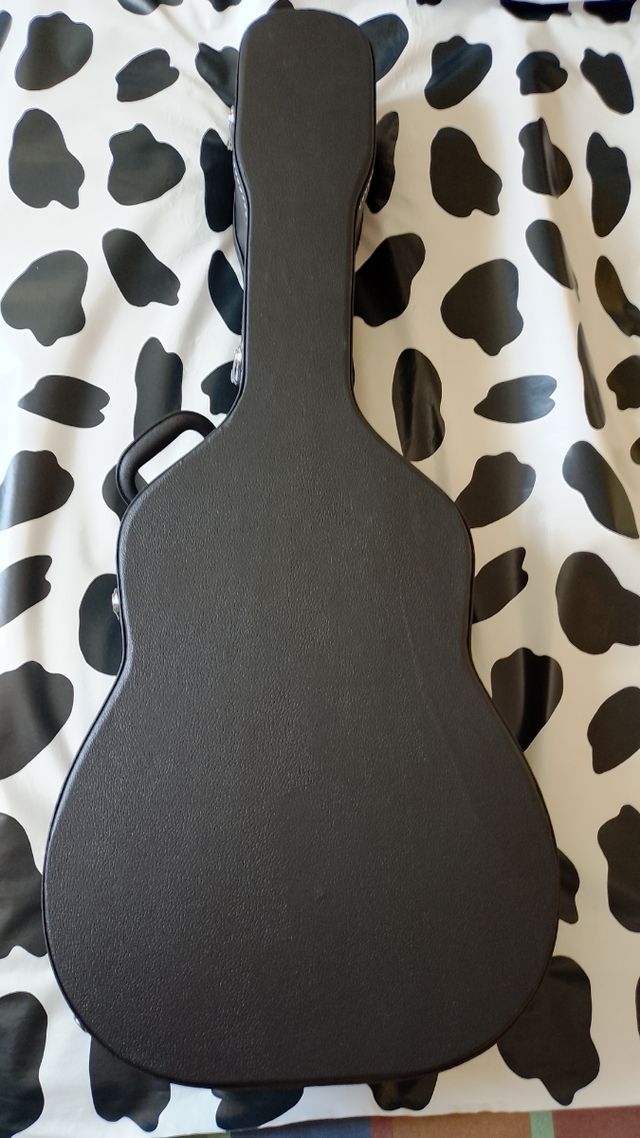 Estuche para guitarra acústica