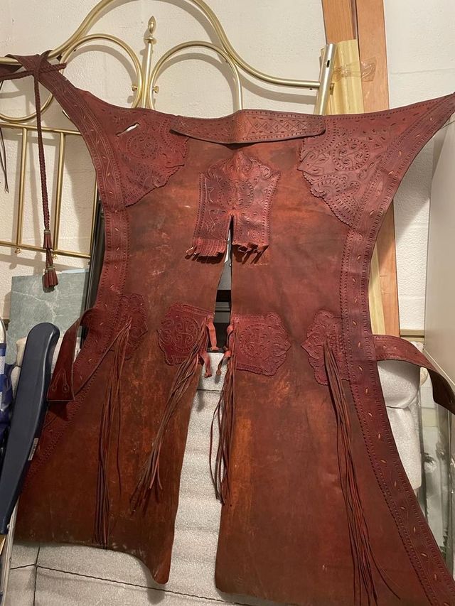 Sajón de doma vaquera piel de ternera altura 1,90