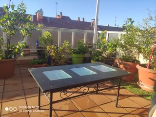 Sofas y mesa para exterior