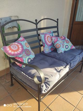 Sofas y mesa para exterior