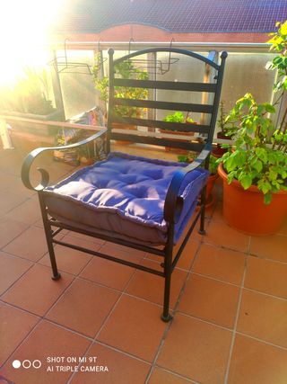 Sofas y mesa para exterior
