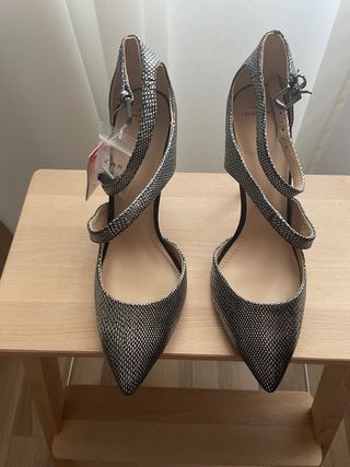 Zapatos tacón pico Zara