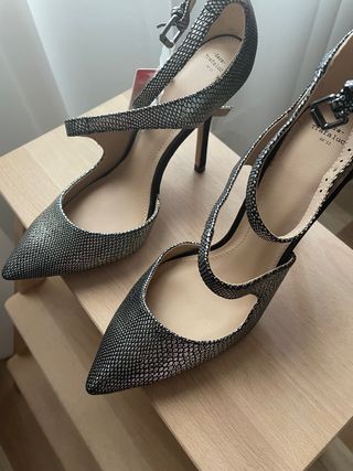 Zapatos tacón pico Zara