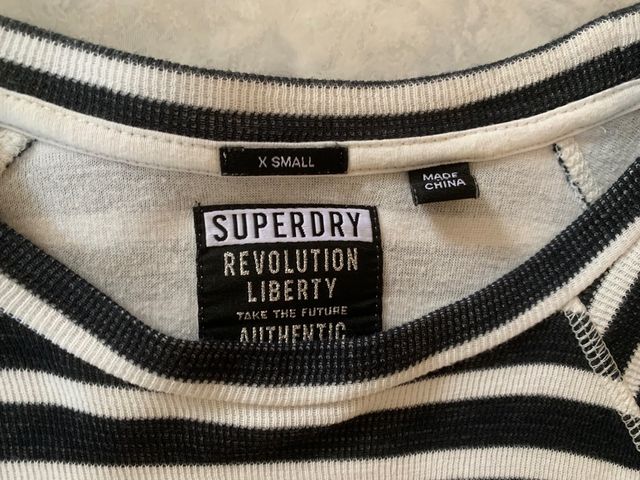 Jersey superdry talla S
