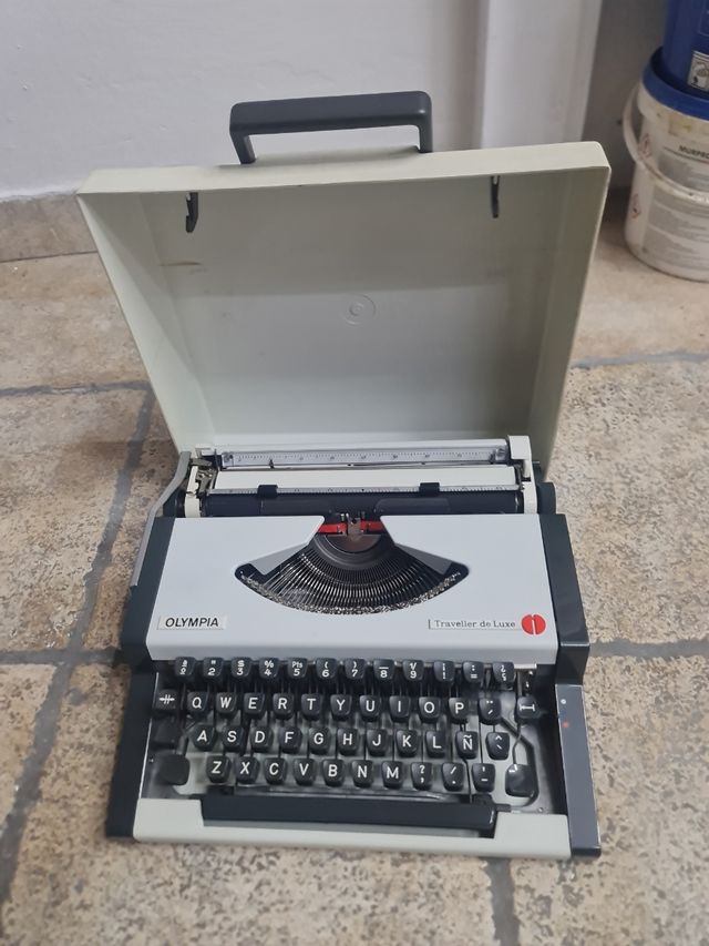 Máquina escribir antigua