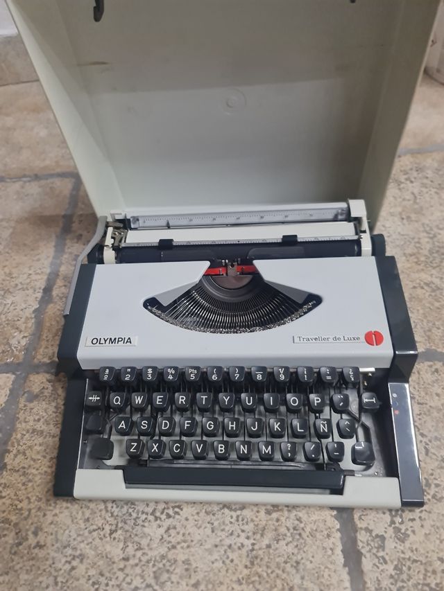 Máquina escribir antigua