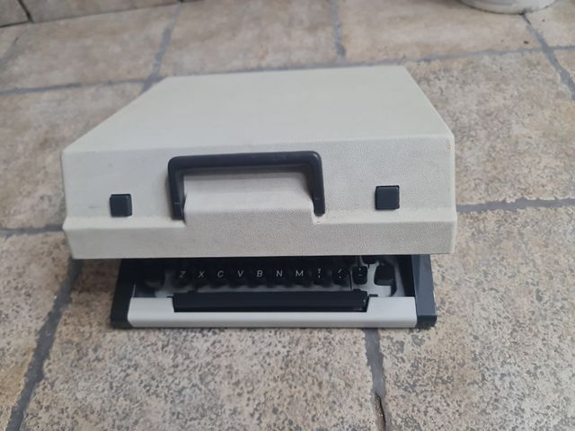 Máquina escribir antigua